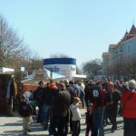 Zinnowitz: Markttreiben zu Ostern (Neue Strandstrasse)